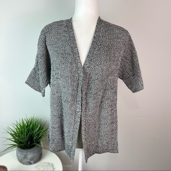 Tahari grey short sleeve open front womens medium cardigan sweater - Picture 2 of 8